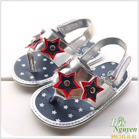 Sandal tập đi cho bé